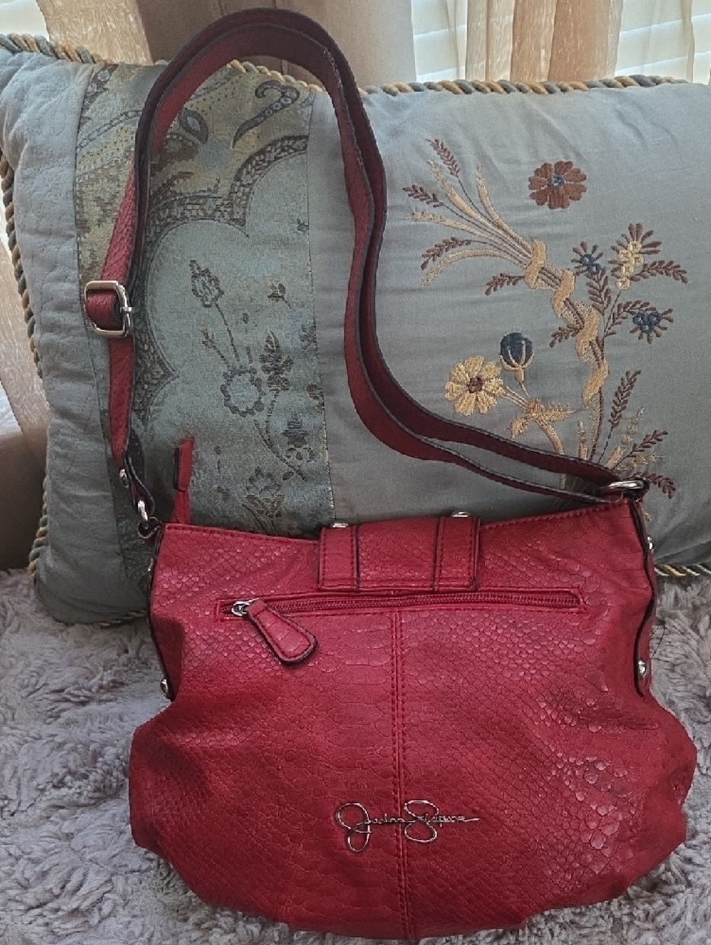 Jessica Simpson Red Studded Crossbody Shoulder Bag - Picture 4 of 4